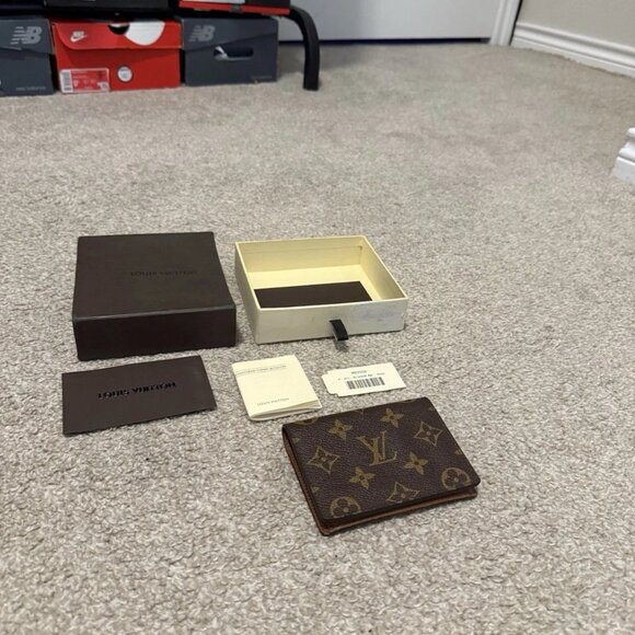 Louis Vuitton BLOSSOM Mar. Monogram Card Holder - Picture 1 of 4